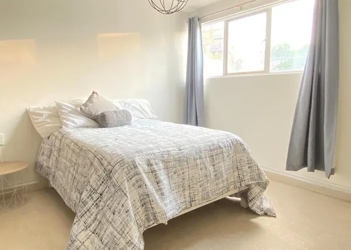 Apartment Beautiful 10 Minutes From The Banorte Stadium *